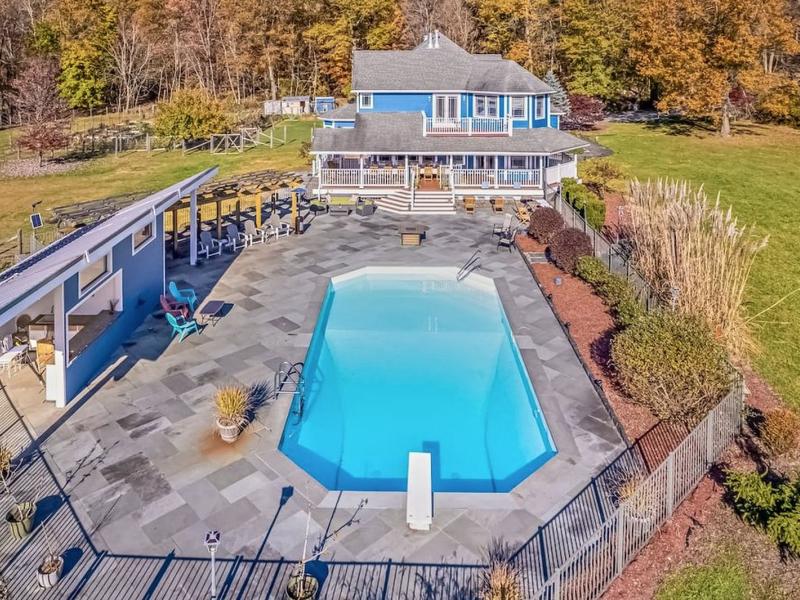Pool aerial