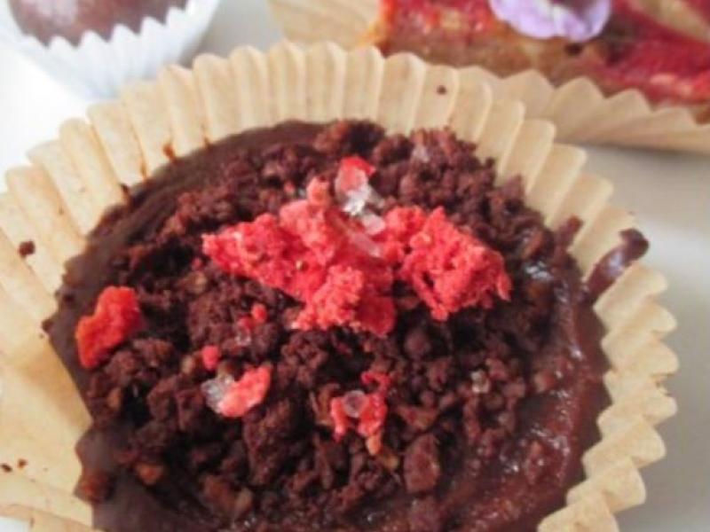 chocolate cupcake with crushed freeze dried strawberries