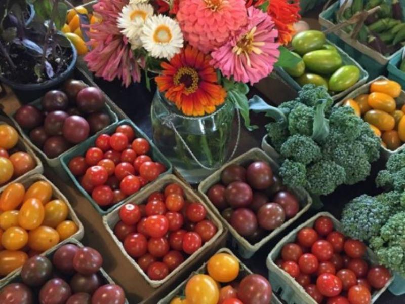 Farm stand with veggies